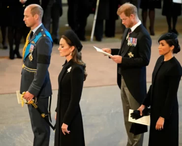 A unique honor to Queen Elizabeth by Kate Middleton.